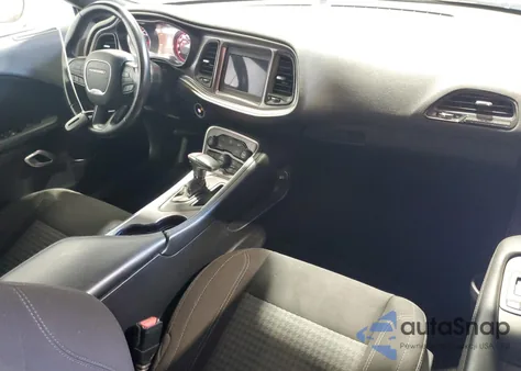 2021 Dodge Challenger Sxt z USA, uszkodzony, nr VIN 2C3CDZAG2MH542692